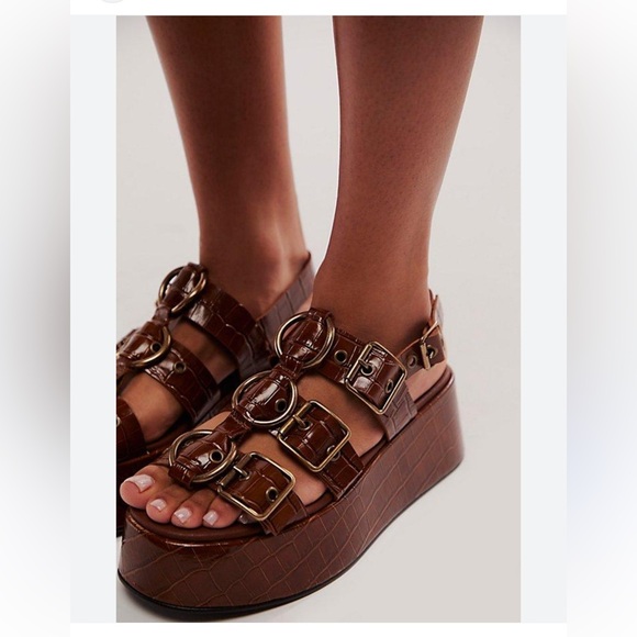 Free People Platform Sandals - Picture 2 of 9
